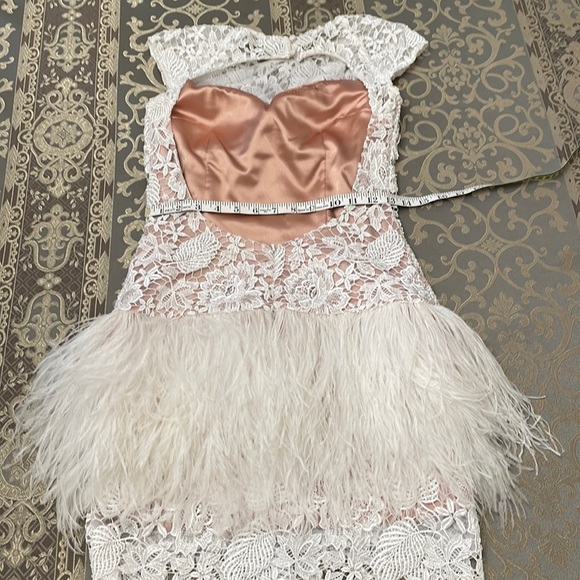 Jovani 171924  White A Line Mini Ostrich Feathers - Picture 4 of 13